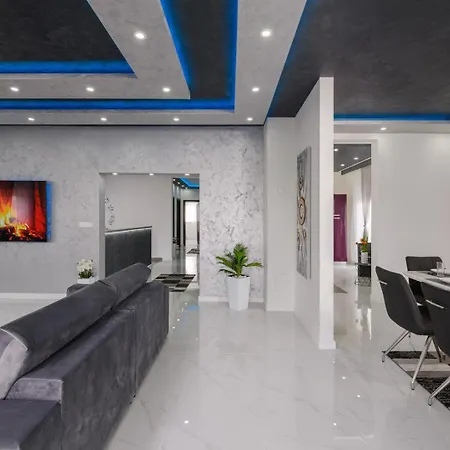 Maison d'hôtes White Pool Apartmens 3*