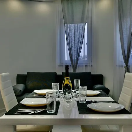 White Pool Apartmens Pula