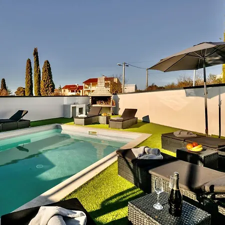 Maison d'hôtes White Pool Apartmens