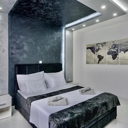 White Pool Apartmens 3* Pula
