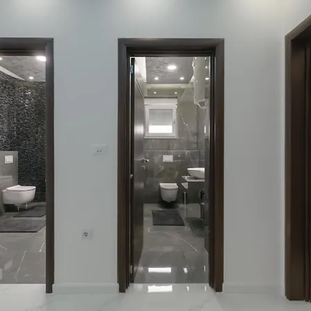 White Pool Apartmens 3* Pula